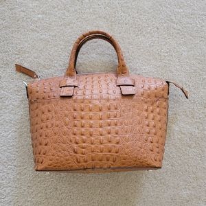 Leather texture handbag